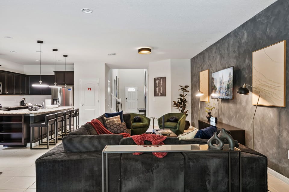 Open-concept living, Outer Rim style.
