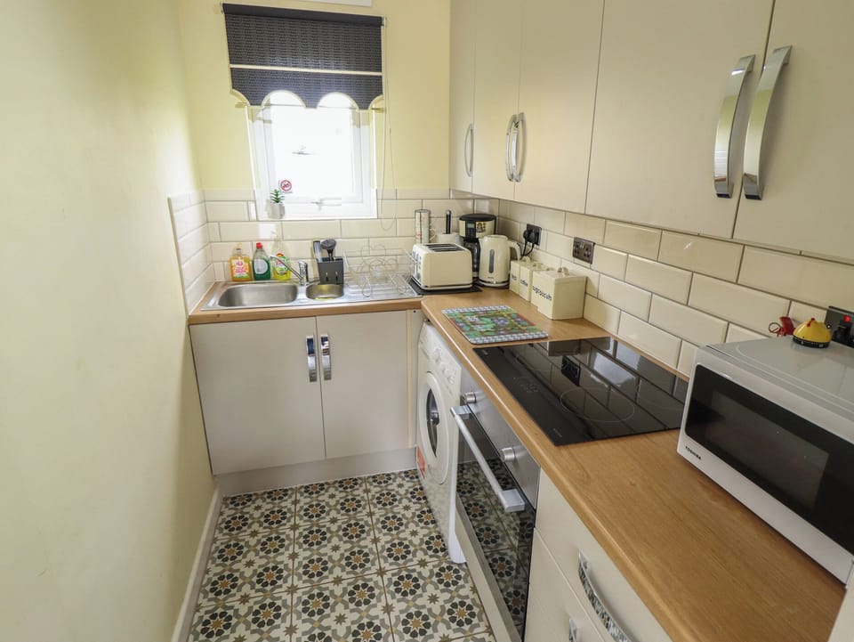 Cookware/dishes/utensils