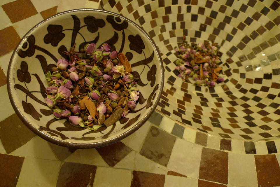 Room (Bab Ksiba) | Bathroom sink