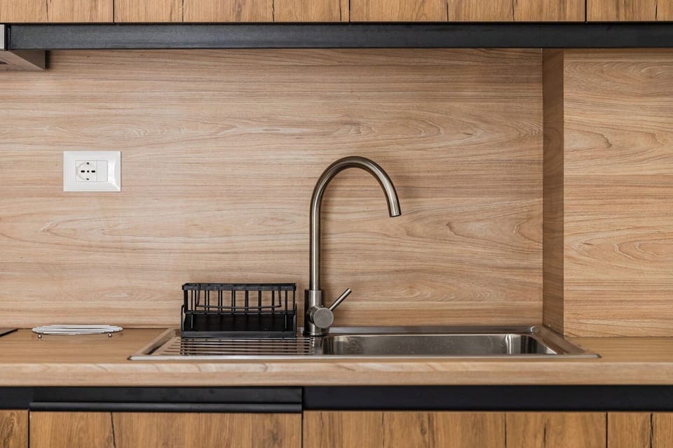 Fully-equipped kitchen details