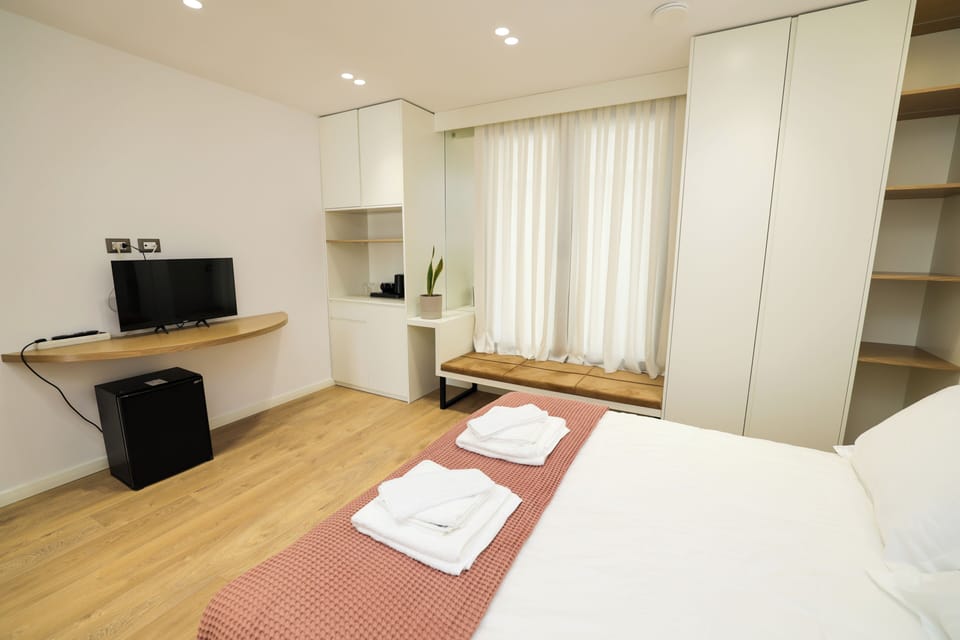 Comfort Double Room | In-room safe, laptop workspace, blackout drapes, iron/ironing board