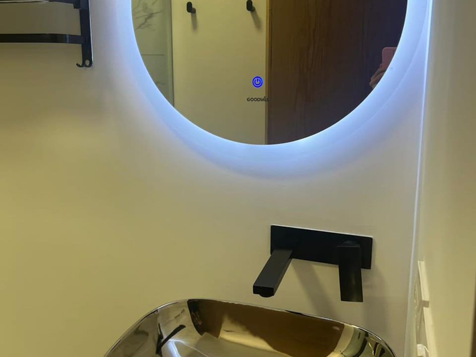 Apartment, Balcony | Bathroom | Hair dryer, towels