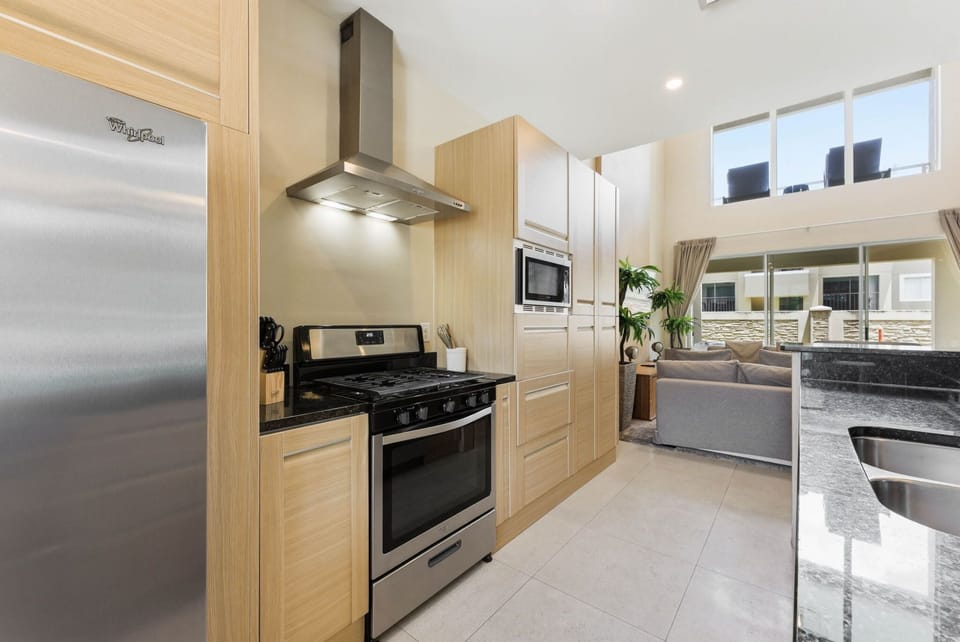 Villa (3 Bedrooms) | Private kitchen | Microwave, oven, stovetop, dishwasher