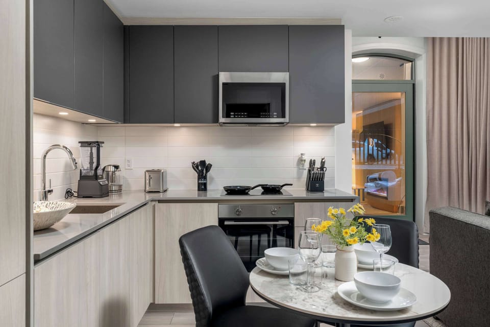 Fully equipped kitchen for everyday meals
