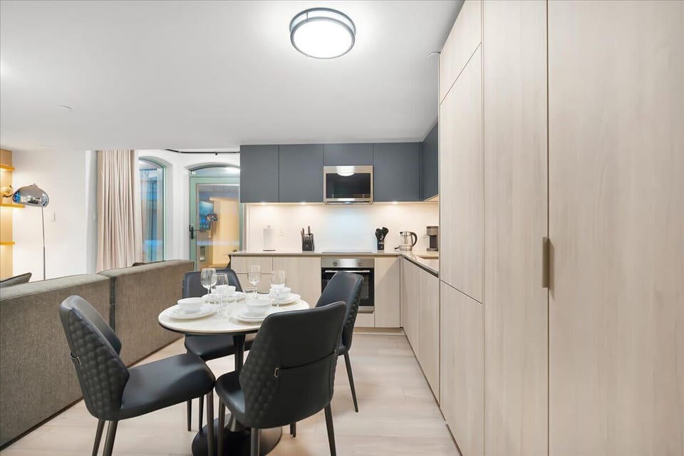 Fully equipped kitchen for everyday meals