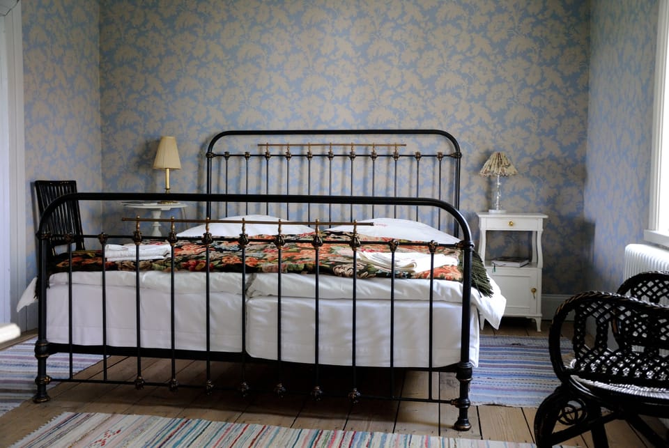 Double Room North Blue | Individually decorated, individually furnished, cribs/infant beds