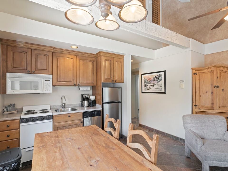 Kitchen / Dining