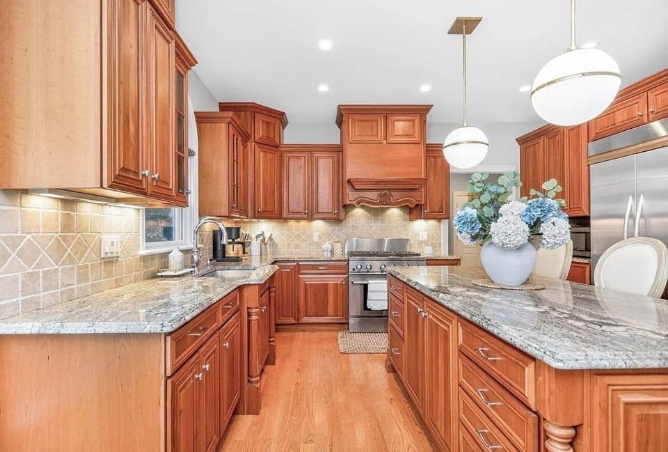 Fully stocked Kitchen