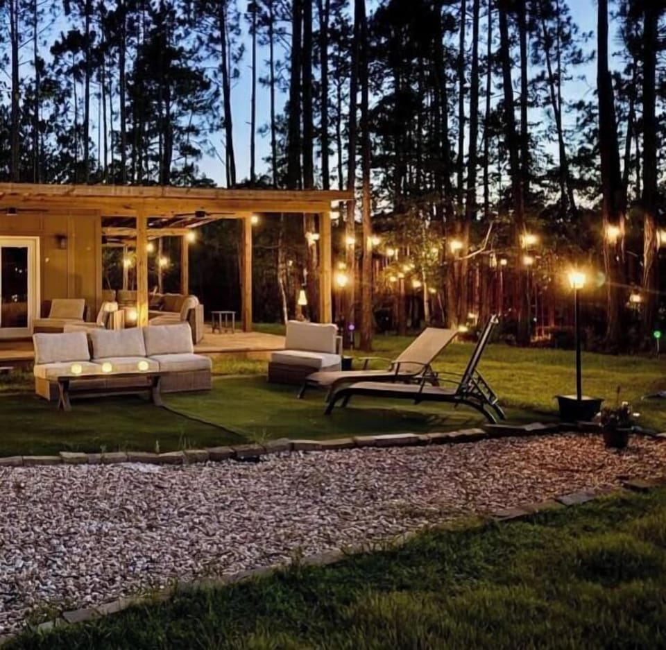 Water + Woods – Unique Treehouse Retreat in Gulf Shores