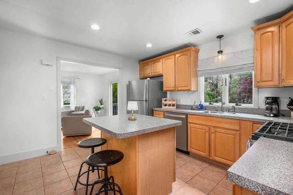 Kitchen off of living room