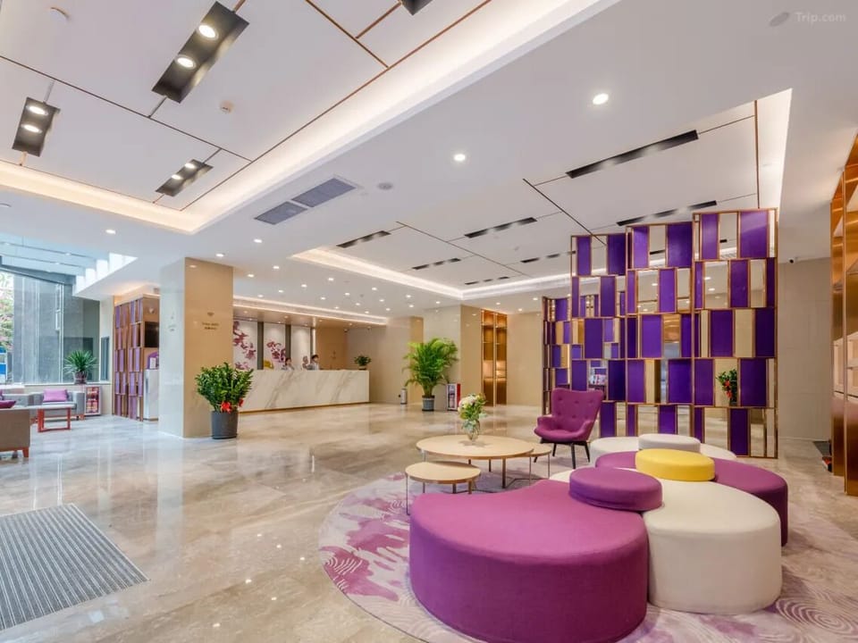 Lavande International Hotel Guangzhou Taigucang Shayuan Metro Station Branch - Free Shuttle Bus to Canton Fair Complex During Canton Fair Period Hotel in Guangzhou