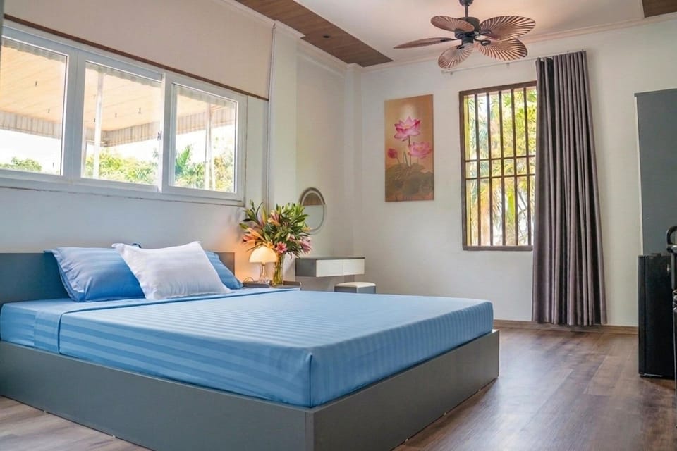 Double Room, 1 King Bed | Desk, laptop workspace, free WiFi