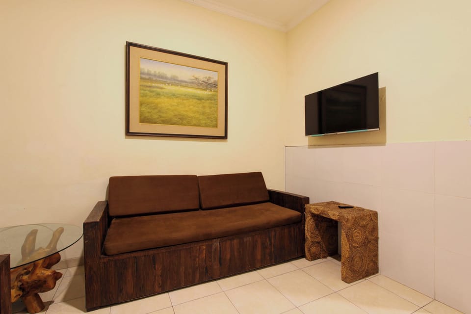 Villa, 2 Bedrooms | Laptop workspace, free WiFi, bed sheets