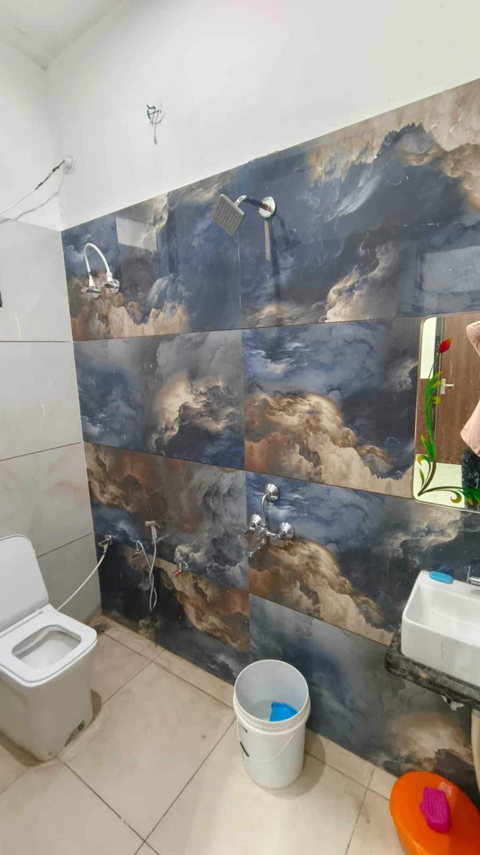 Family Room | Bathroom