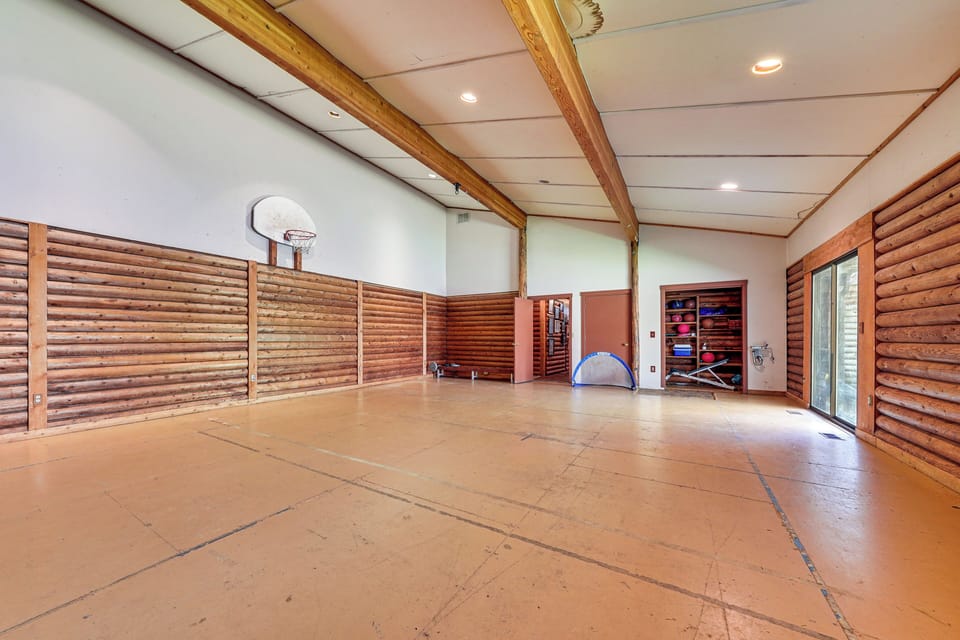 Pickleball/Half-Basketball Court