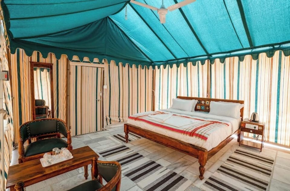 Deluxe Tent | Free WiFi