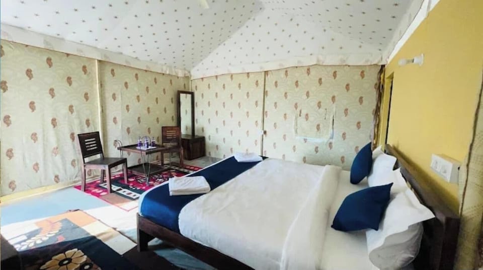 Deluxe Tent | Free WiFi