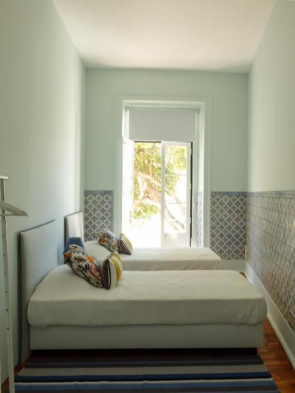 WiFi (free), bed sheets