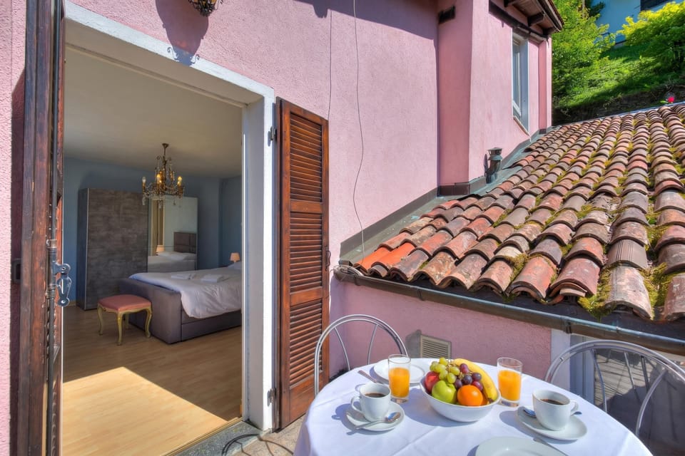 Standard Villa, 3 Bedrooms, 2 Bathrooms (Villa Lake View With BBQ) | Dining
