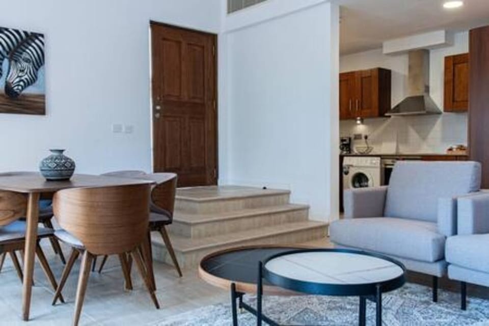 Dining room, Washing machine, Living room