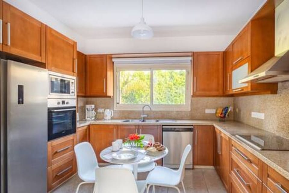 Kitchen, Kitchen or kitchenette