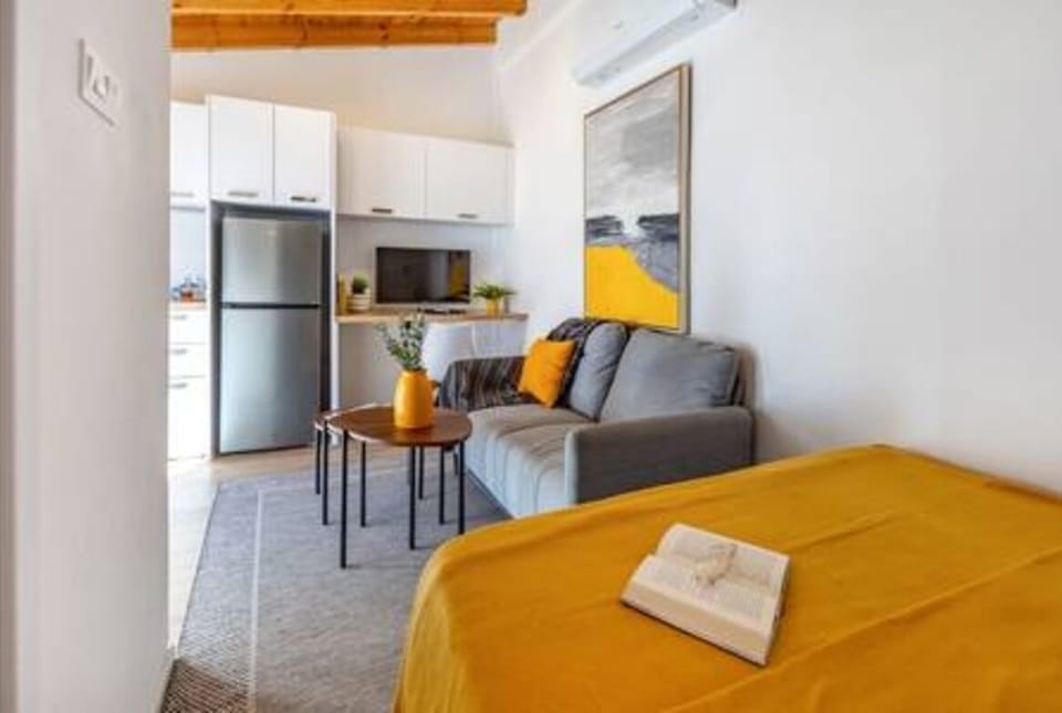 Living room, Bed, Bedroom