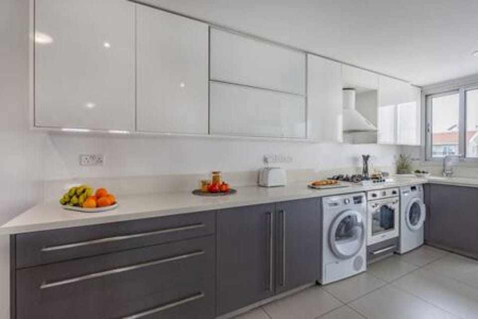 Washing machine, Kitchen or kitchenette, Kitchen, Laundry