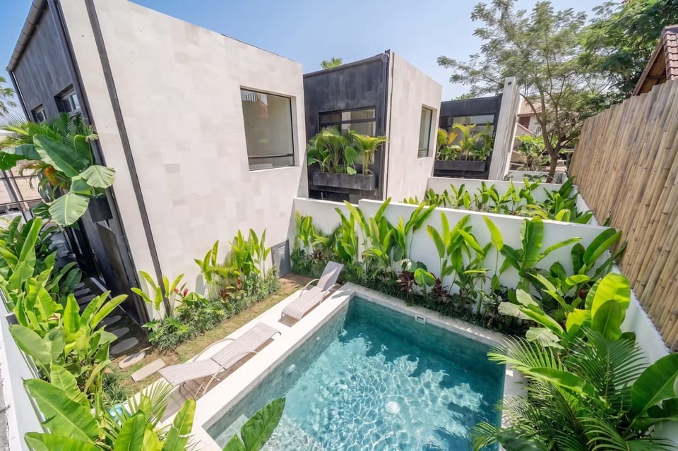 Private pool