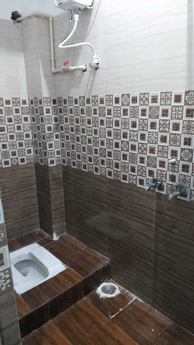 Shower, free toiletries, towels
