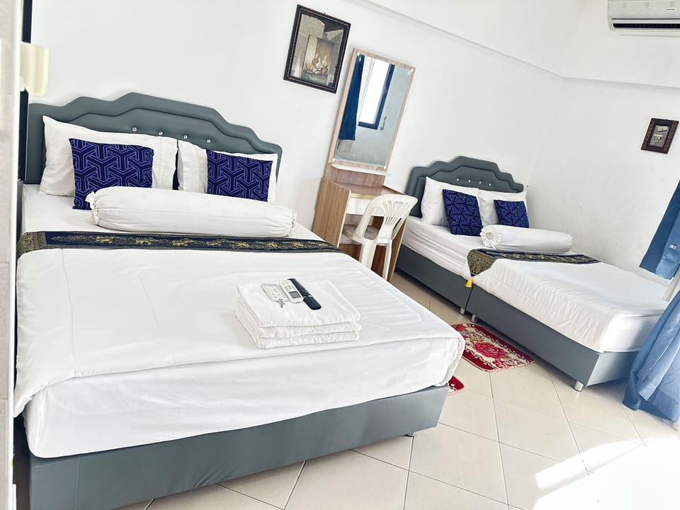Deluxe Triple Room | Free WiFi