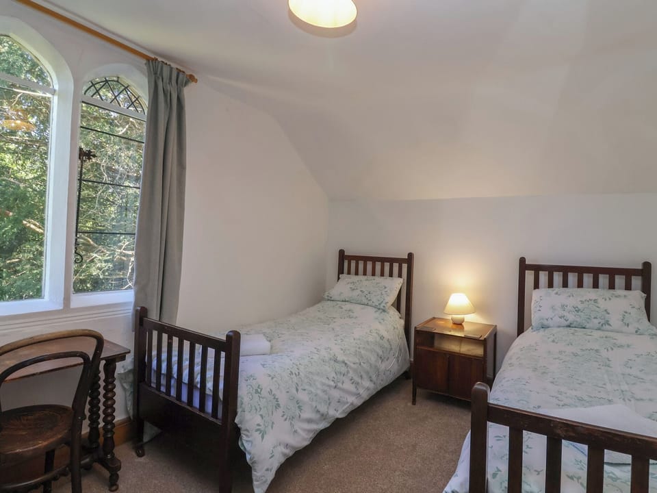 2 bedrooms, WiFi (free), individually decorated, individually furnished