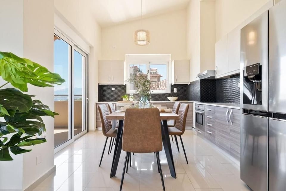 Luxury Villa, Mountain View | Private kitchen | Coffee/tea maker, electric kettle, toaster