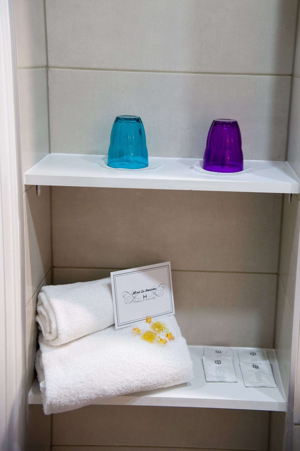 Double Room | Bathroom | Shower, free toiletries, towels