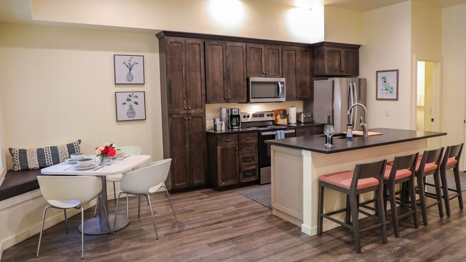 Superior Suite, Private Bathroom (Garden Suite #2) | Private kitchen