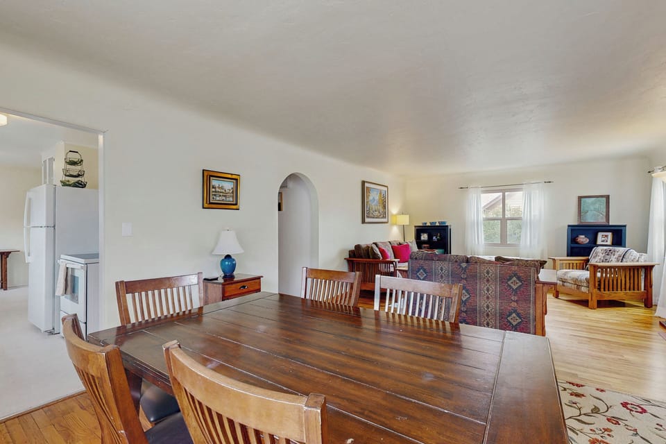 Dining table with seating for 6 guests.
