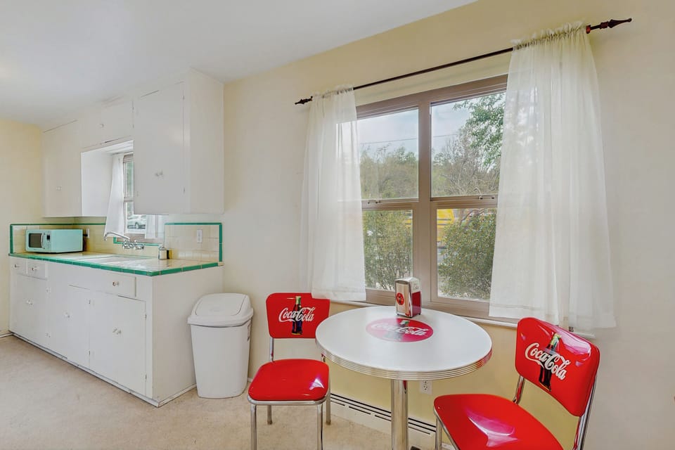 Breakfast nook.