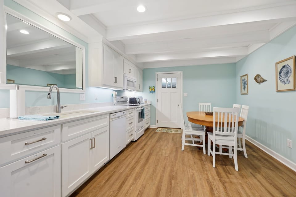 Amazing kitchen well stocked