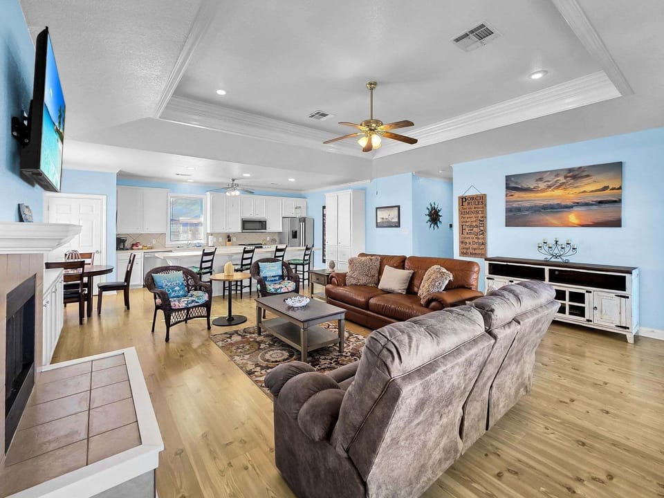 House, 3 Bedrooms | Living area | Smart TV