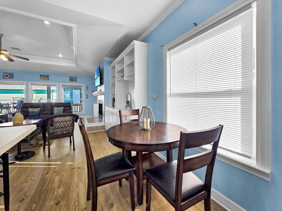 House, 3 Bedrooms | Dining