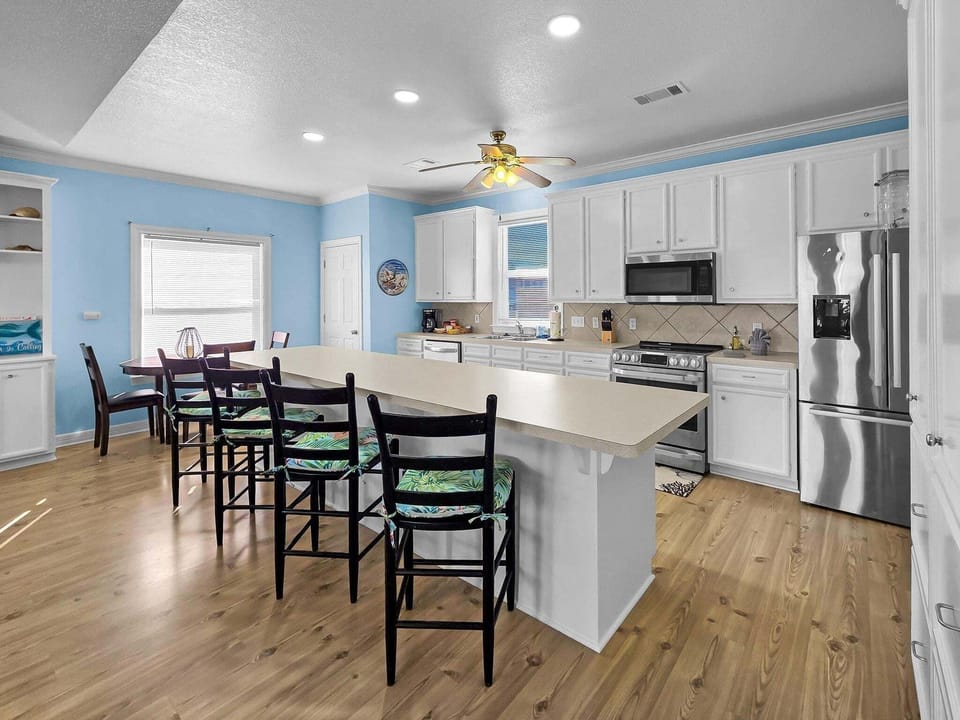 House, 3 Bedrooms | Private kitchen | Fridge, oven, coffee/tea maker, toaster