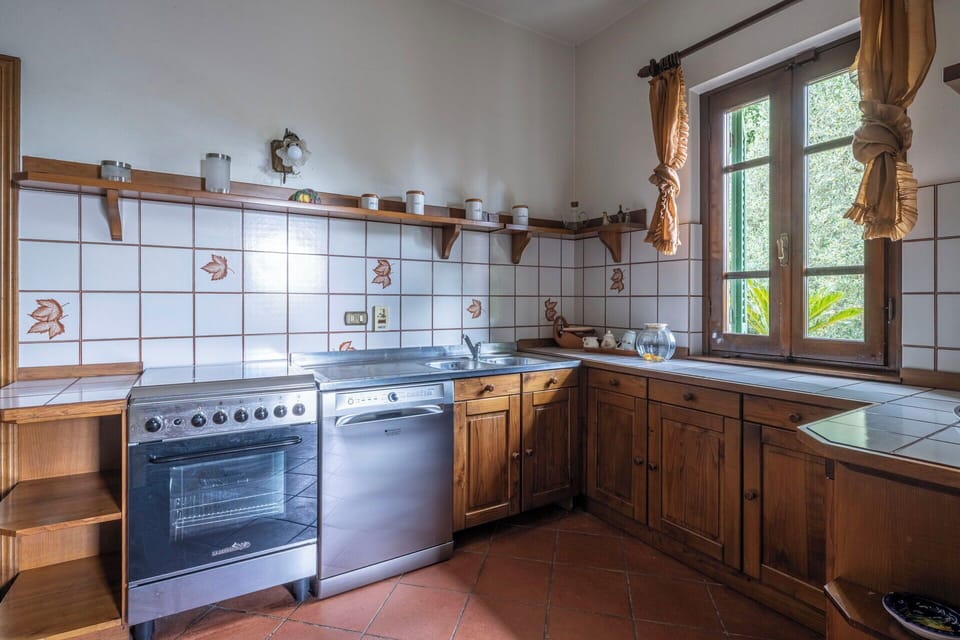 Autumn, Kitchen, Spring, Summer