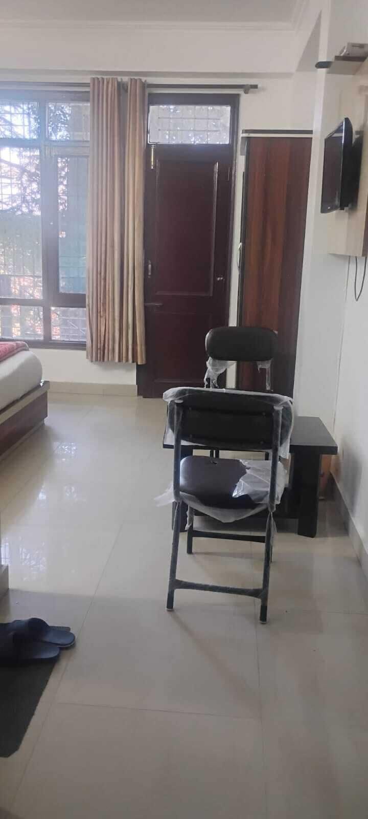 Superior Double Room, City View | Desk, free WiFi