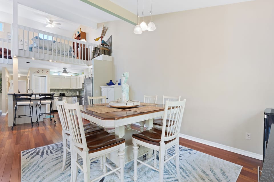 Dining off of the Kitchen