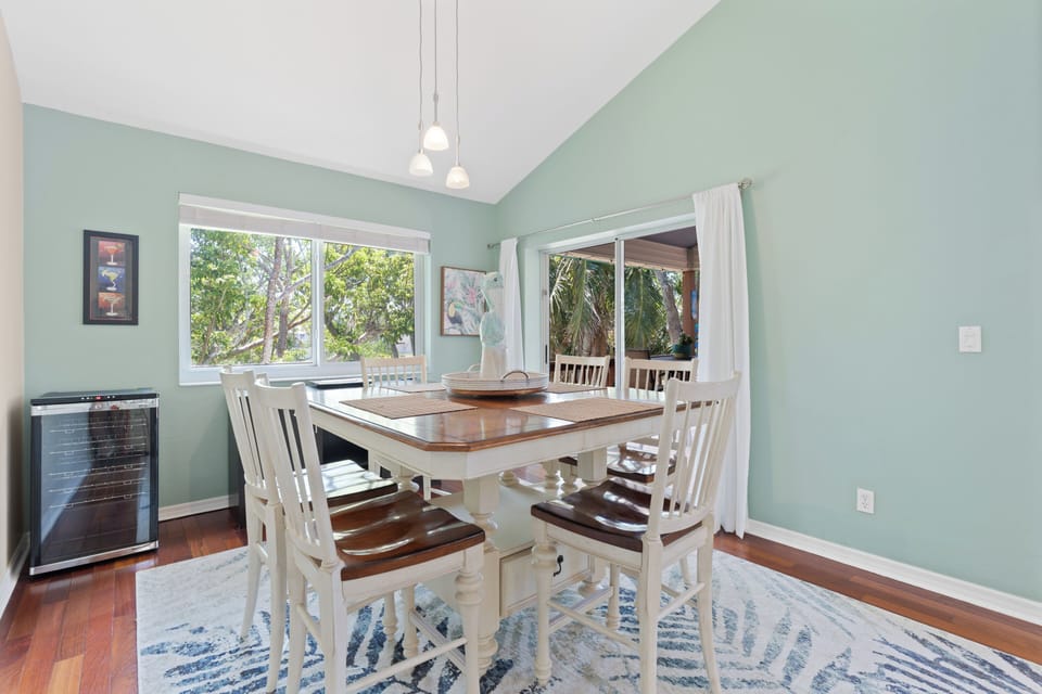 Bright Dining Space with Coastal Charm