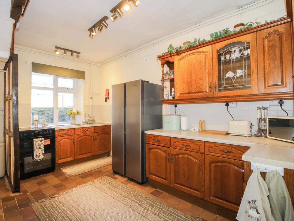 Dishwasher, cookware/dishes/utensils