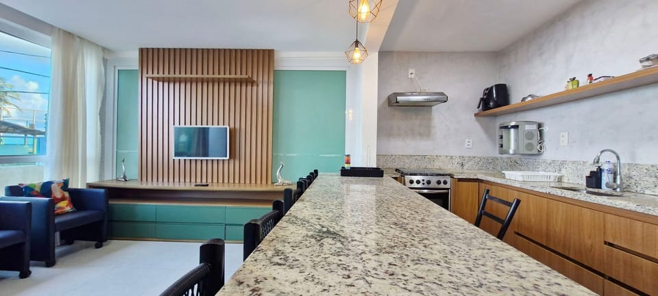 Comfort Apartment | Private kitchen | Fridge, cookware/dishes/utensils
