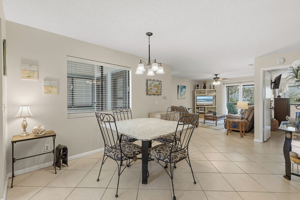 Dining & Living Area