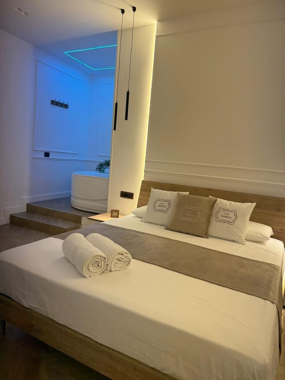 Deluxe Double Room, City View | In-room safe, desk, iron/ironing board, WiFi (free)