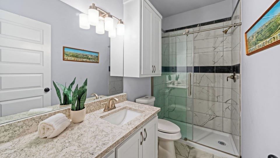 Black Drum by Avantstay Water Views Wraparound Decks Pool Access Laguna Madre + Padre Island Cottage in Flour Bluff