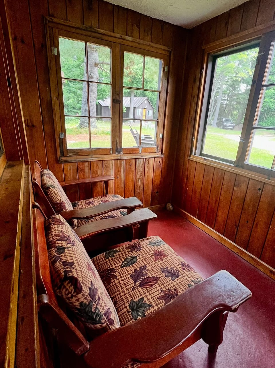 Screened in porch 
